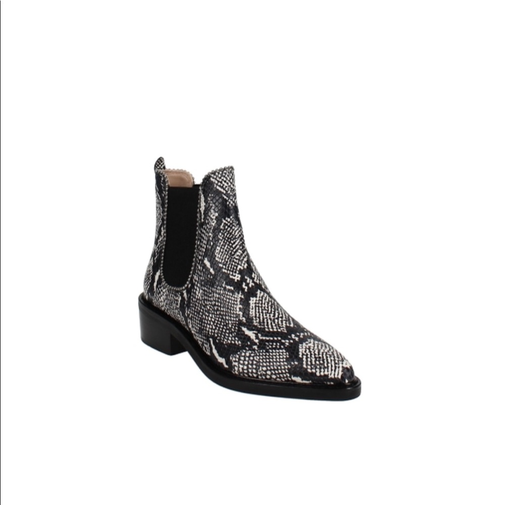 Coach Bowery Chelsea Boots in Snakeprint